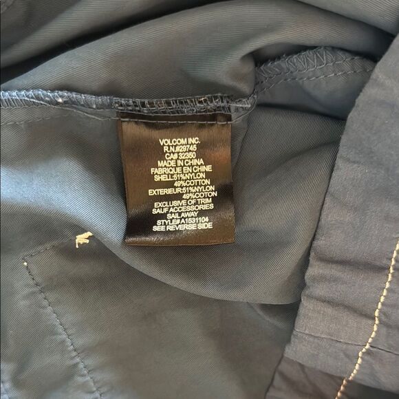 Volcom Men's Blue Hooded Windbreaker Jacket size Medium - Picture 9 of 10